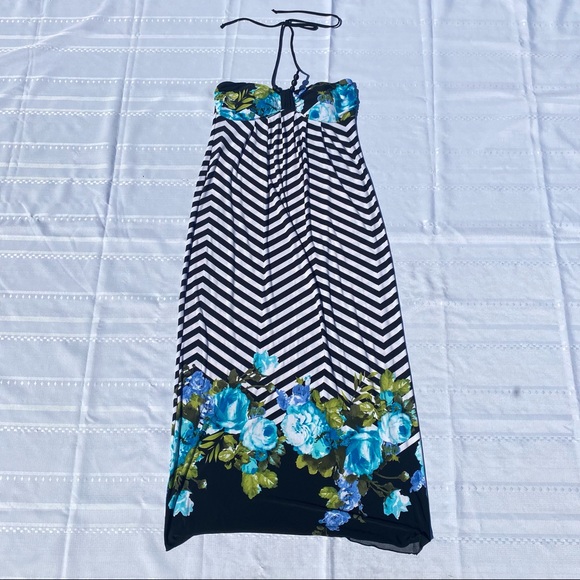 SAINT TROPEZ WEST Black & White Halter Dress with Blue Floral Accent - Picture 1 of 3